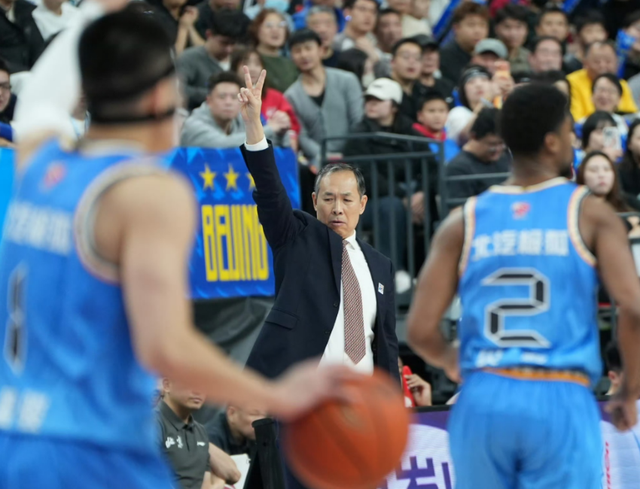 开云官方直播-北京首钢VS山西男篮!许利民拒绝输球,斯佩尔曼缺席,央视直播