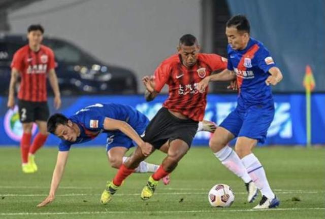 开云平台-海港抢分碰壁3轮2球锋无力 寄望新援德比或祭奇兵